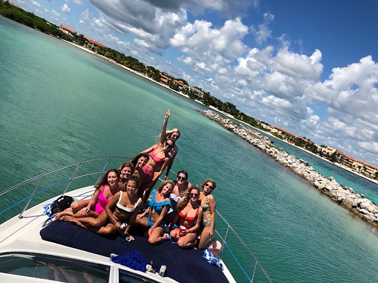 Make The Most Out Of Your Yacht Bachelorette Party!
