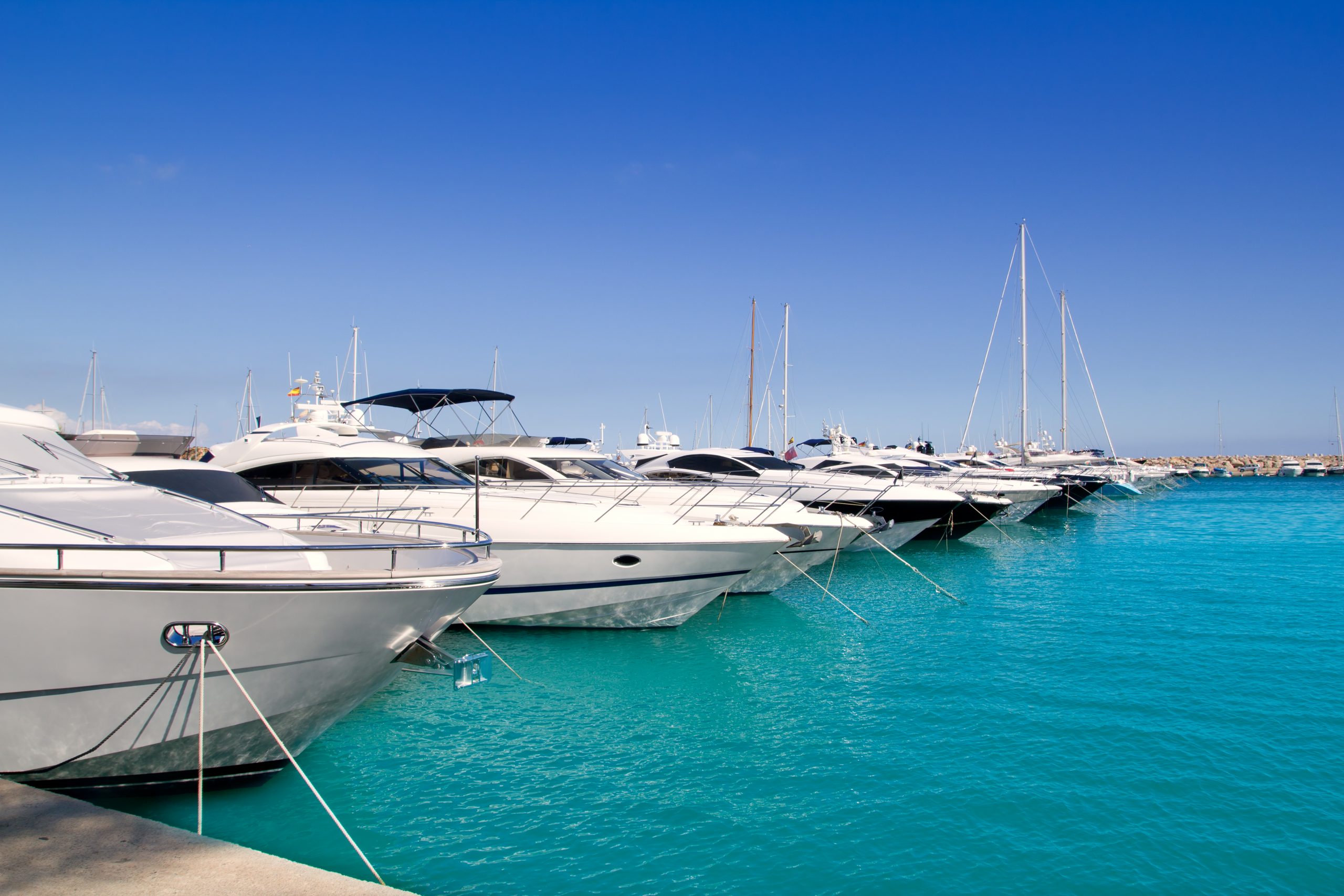 Tips for a Successful Fishing Trip on a Rental Yacht