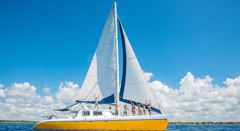 Tulum Catamaran 65 ft