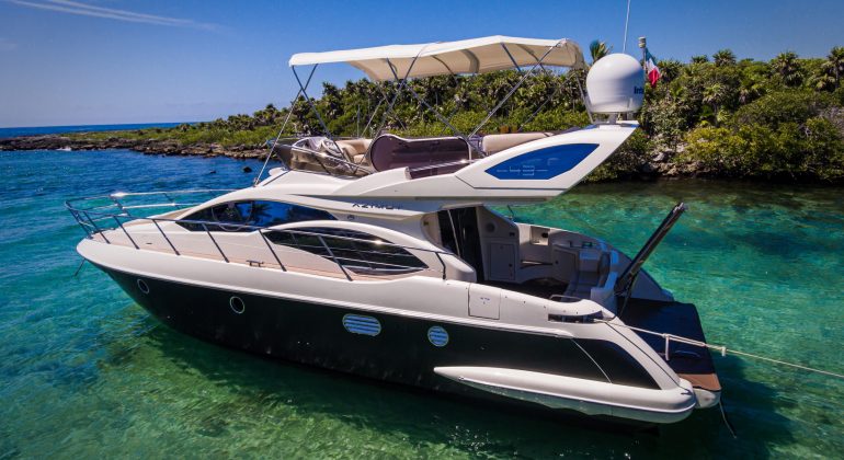 43 ft Azimut Yacht