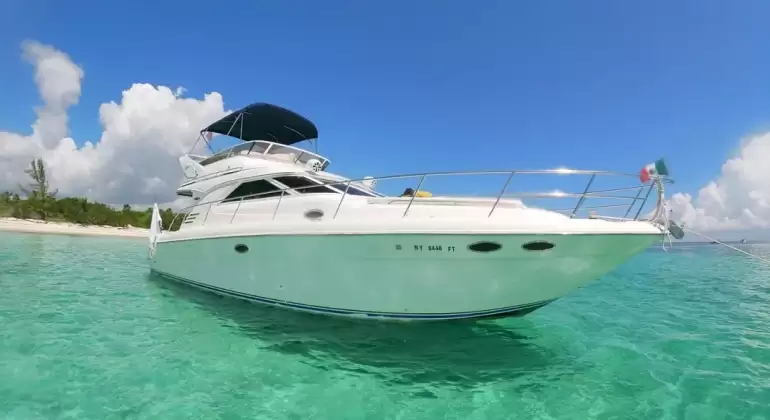 40 ft yacht Tulum