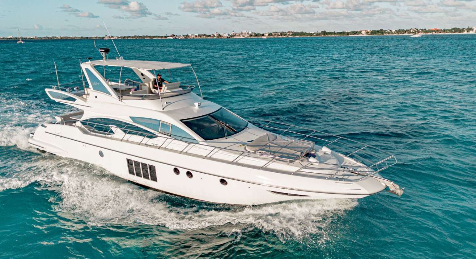Azimut 65 FT Yacht Rental in Cancun