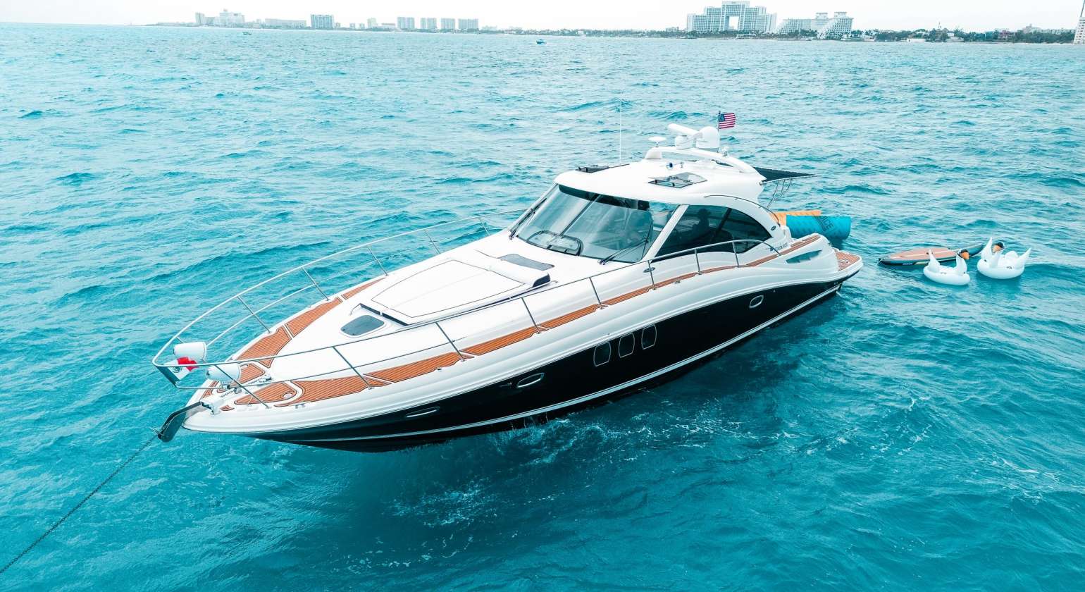 SeaRay 52 FT Private Luxury Yacht Charter Cancun