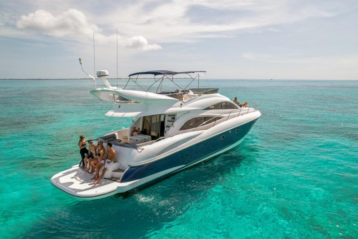 60 Ft Sunseeker Manhattan Yacht Rental in Tulum