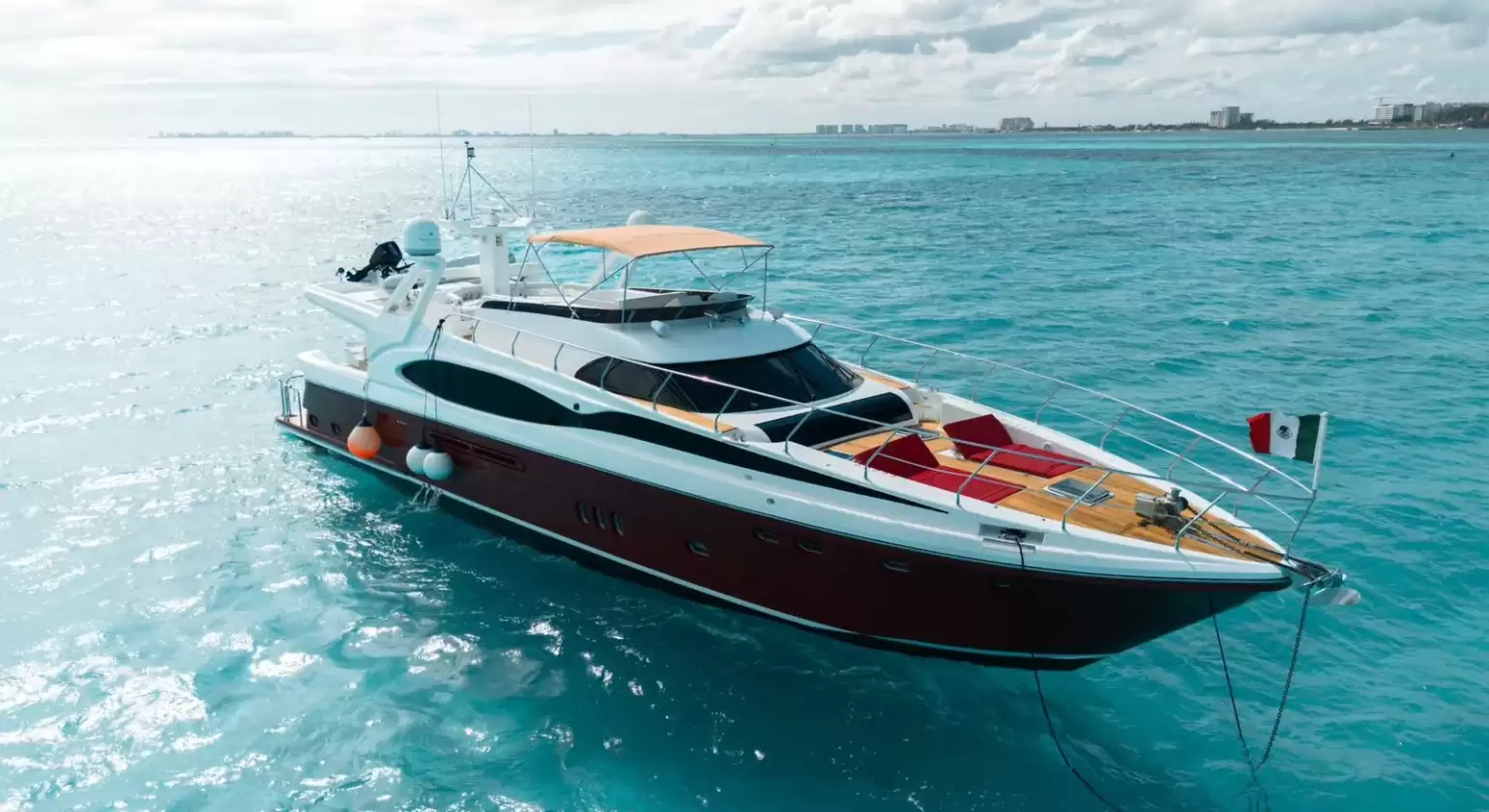 Dyna 80 yacht rental Cancun