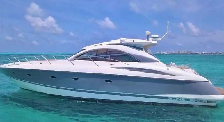 Sunseeker Camargue 55 FT Private Luxury Yacht Charter Cancun