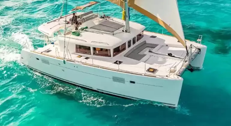 Catamaran Tours Isla Mujeres Party Family and Private Sailing Experiences
